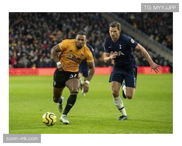 狼队巨星特劳雷离队动态与转会市场热议持续升温