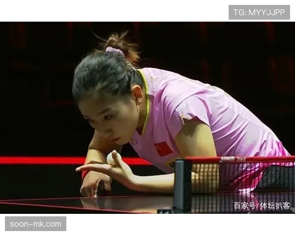 刘诗雯比赛前夜居然这么轻松？！谁能想到赛场上是她的另一面了